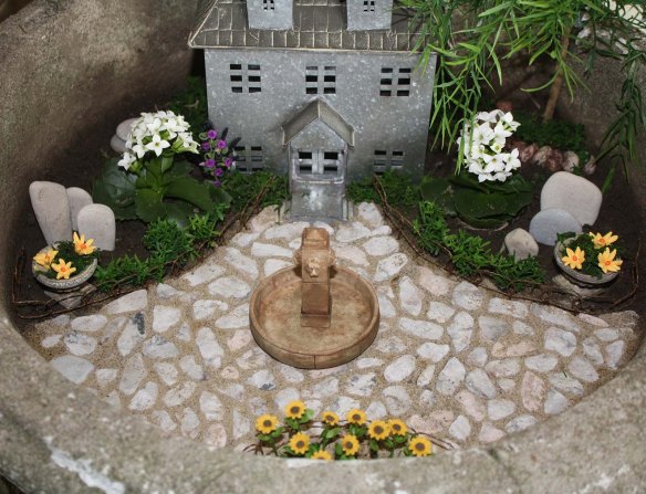 fairy-garden-french-chateau-field-stoen-tiles-artificial-palts-mostly